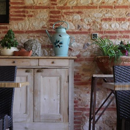 Logis Auberge Restaurant Du Vigneron Cucugnan Kültér fotó