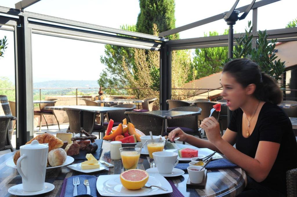 Logis Auberge Restaurant Du Vigneron Cucugnan Szoba fotó