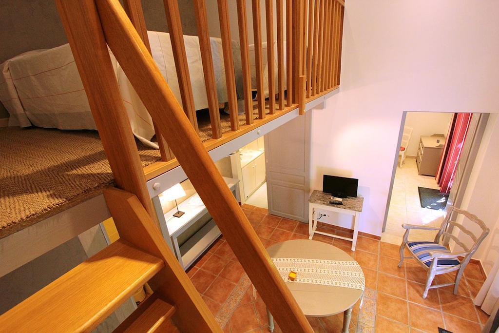 Logis Auberge Restaurant Du Vigneron Cucugnan Kültér fotó