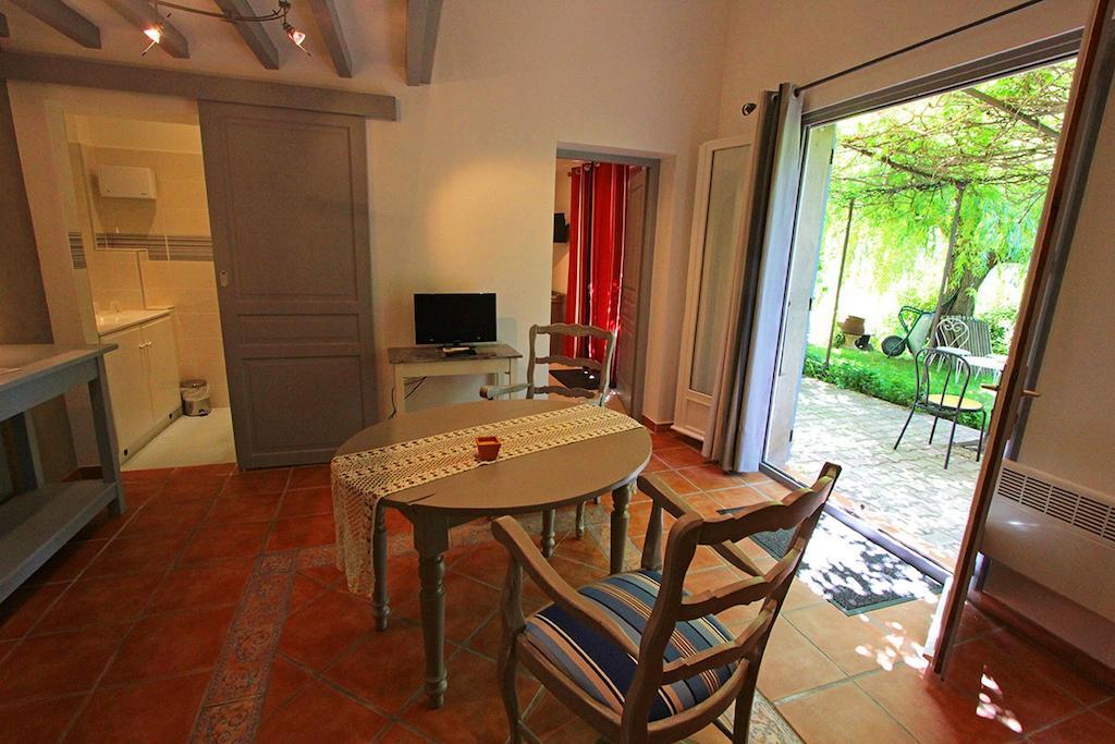 Logis Auberge Restaurant Du Vigneron Cucugnan Kültér fotó