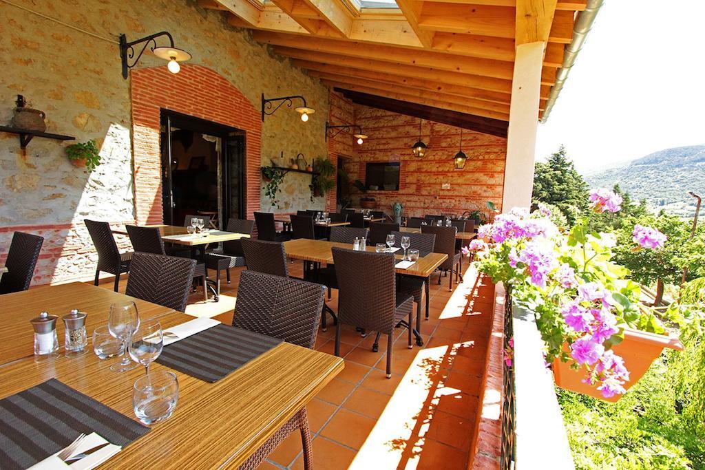 Logis Auberge Restaurant Du Vigneron Cucugnan Kültér fotó