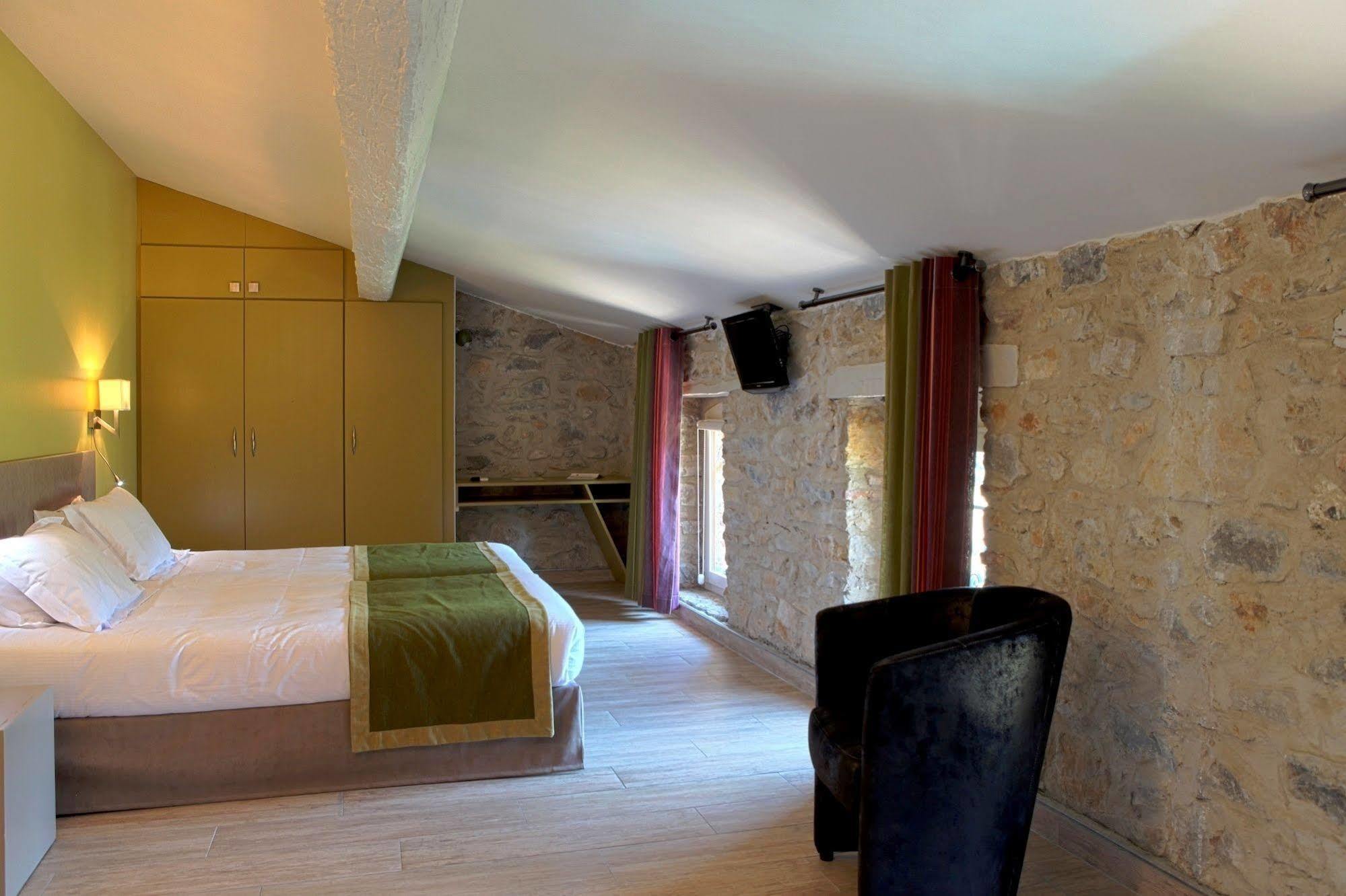 Logis Auberge Restaurant Du Vigneron Cucugnan Kültér fotó